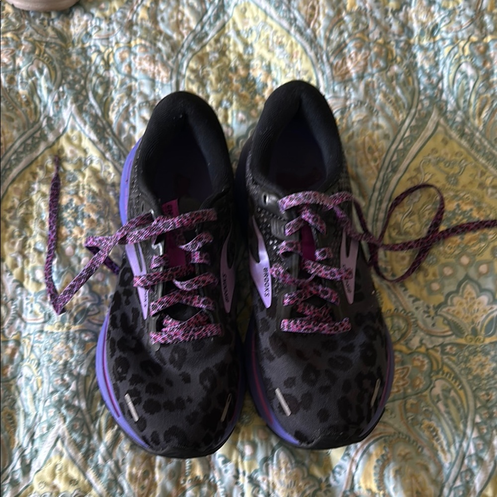 Brooks Black and Purple Sneakers for Everyday Comfort
